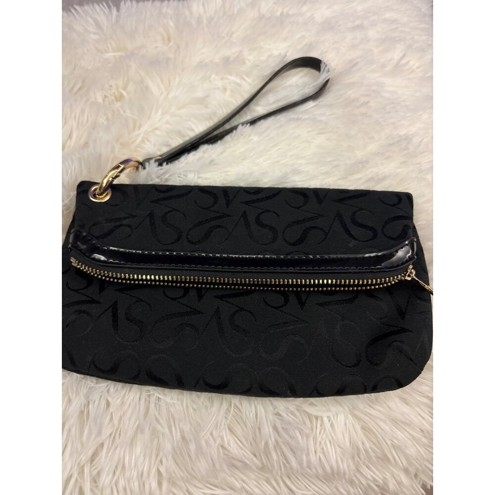 Vera Wang Black Foldover Clutch Zip Pocket Wristlet Gold Accents Pockets In Out